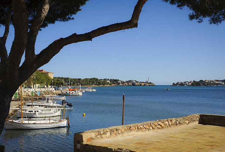 Kleiner Hafen in der Nähe der Finca